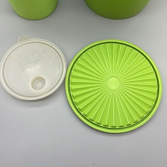 Vintage Tupperware Servalier Storage Canister Lime Green and 261 1 QT Pitcher - Picture 12 of 15